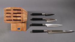 Bloc complet de 8 couteaux japonais Kai Wasabi Black