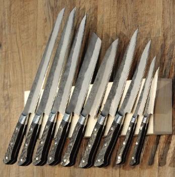 GAMME COUTEAUX DE CUISINE JAPONAIS TOJIRO HANDMADE CARBONE